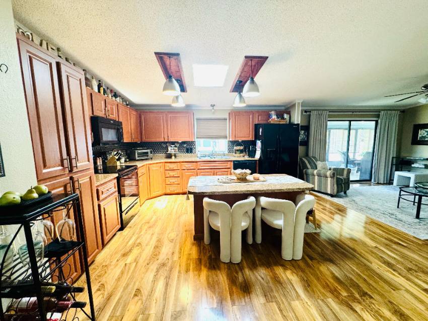 1374 Deverly Drive a Lakeland, FL Mobile or Manufactured Home for Sale